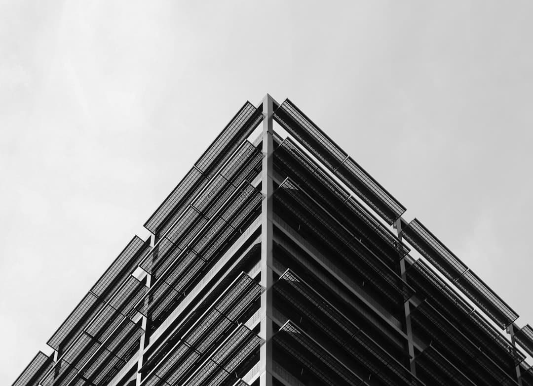 Serverless Architecture: Pros and Cons at Scale